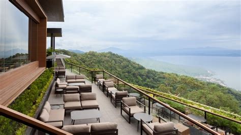 biggest starbucks in the philippines|LOOK: This New Starbucks in Tagaytay Has a Breathtaking View .